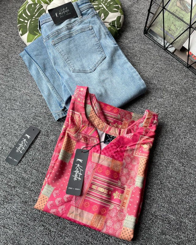 kurtiistic blend cotton kurti W/ jeans - Pink tones (deep pink, light peach tones mix)