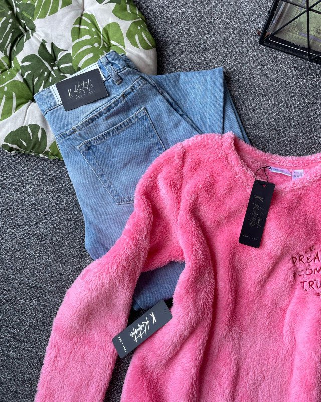 winter sweatshirt w/jeans - Hot Pink / Bright Fuchsia Pink.